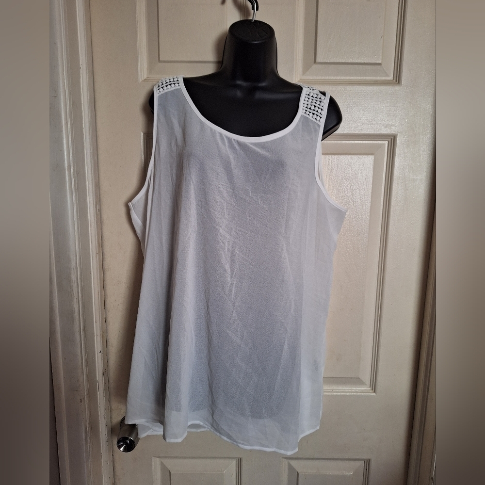 Torrid 10- 12 tank top